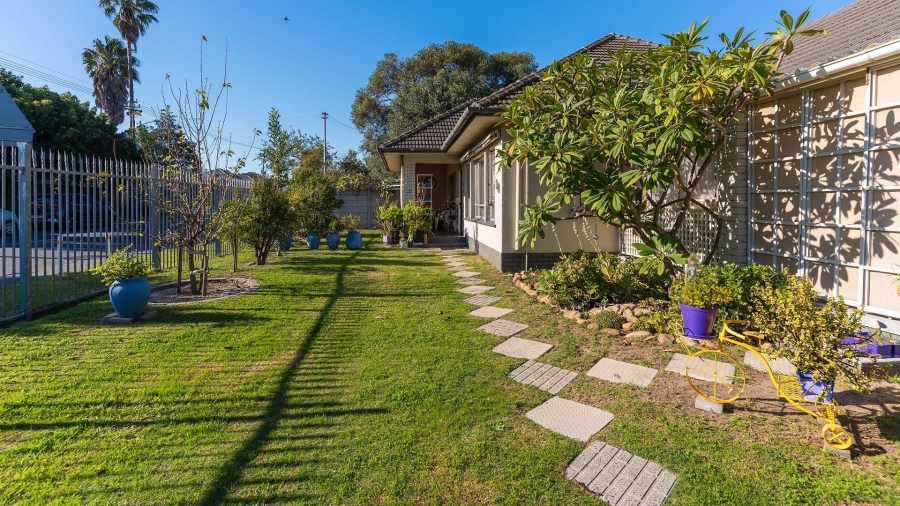 3 Bedroom Property for Sale in Chrismar Western Cape